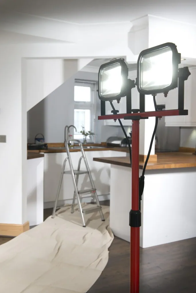 LED tripod floodlight for indoor and outdoor use with 2 x 22 watts