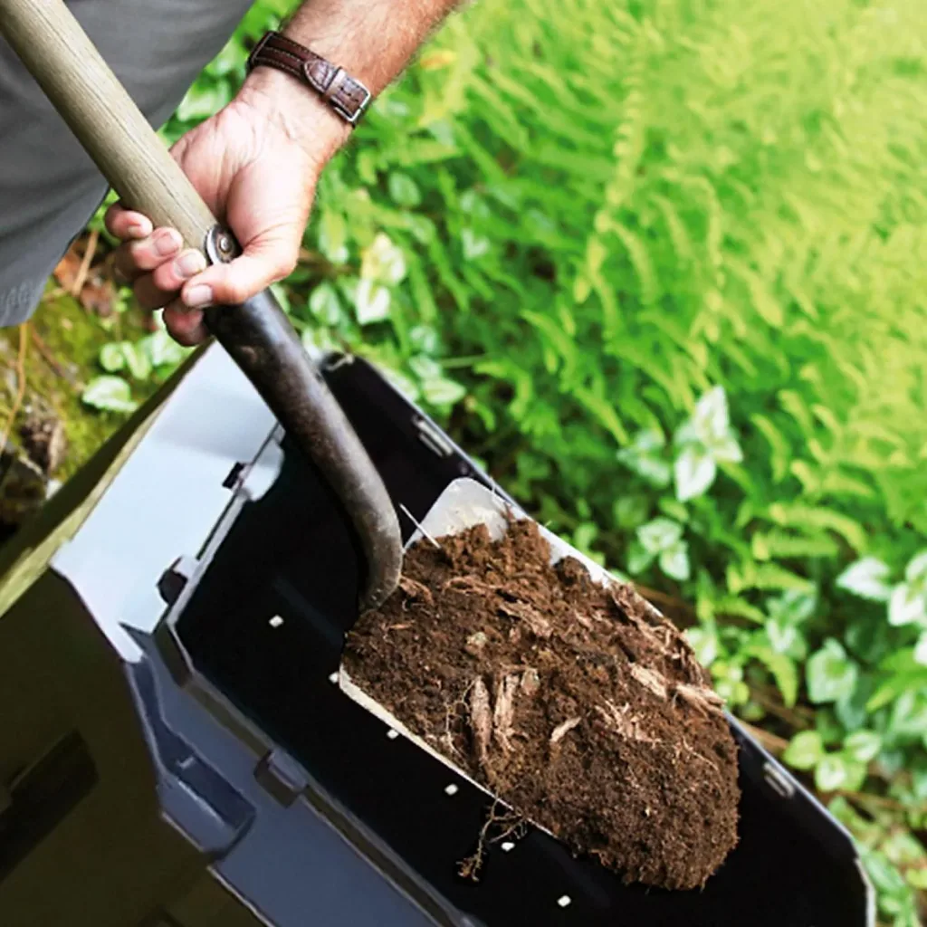 Fast compost bin 800L
