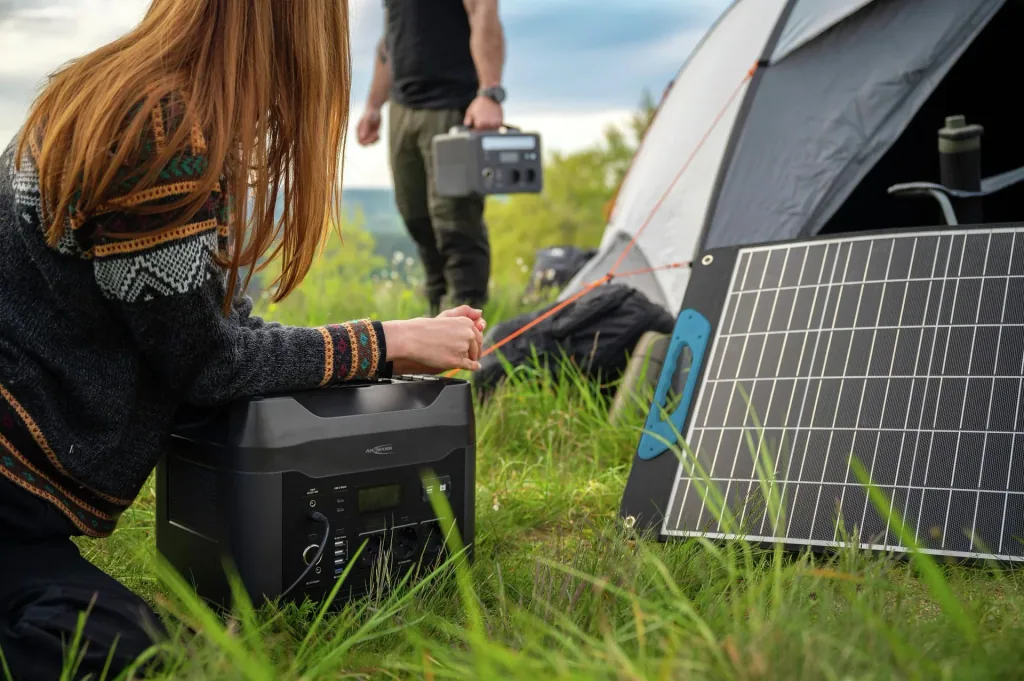 Solar module with carrying handle 100 watts, foldable