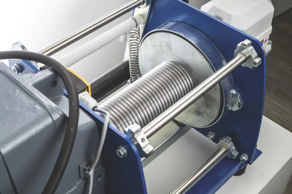Electric cable winch PFW-C 500 ready for use, max. 500 kg (1st layer), 400V, 50 m cable, IP55, hoist winch for material transport