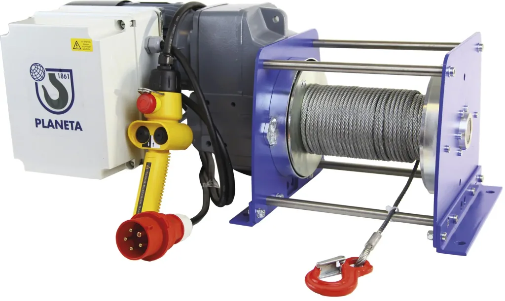 Electric cable winch PFW-C 500 ready for use, max. 500 kg (1st layer), 400V, 50 m cable, IP55, hoist winch for material transport