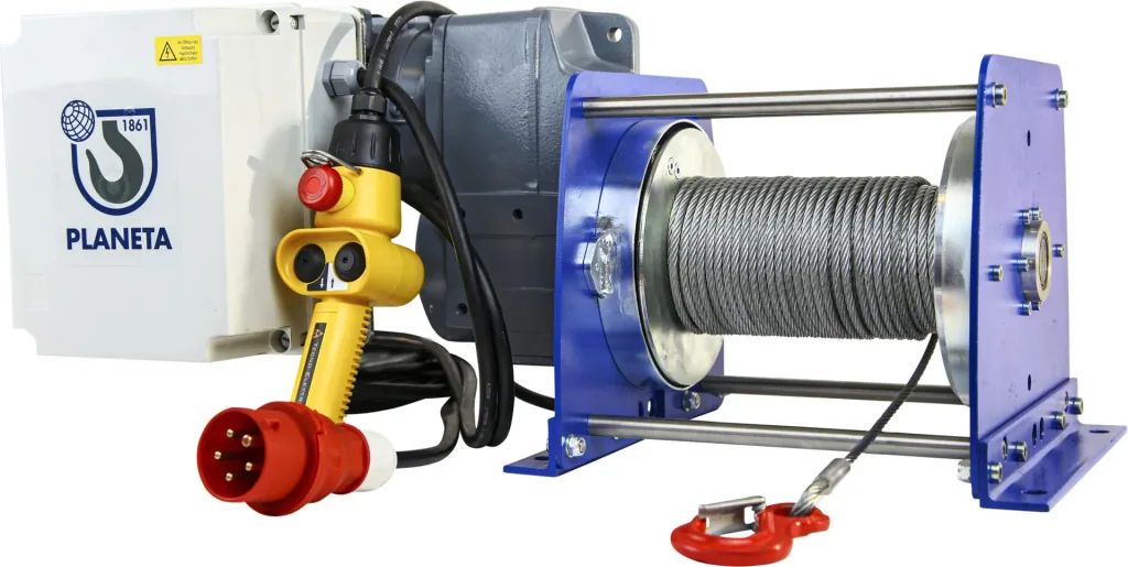 Electric cable winch PFW-C 500 ready for use, max. 500 kg (1st layer), 400V, 50 m cable, IP55, hoist winch for material transport