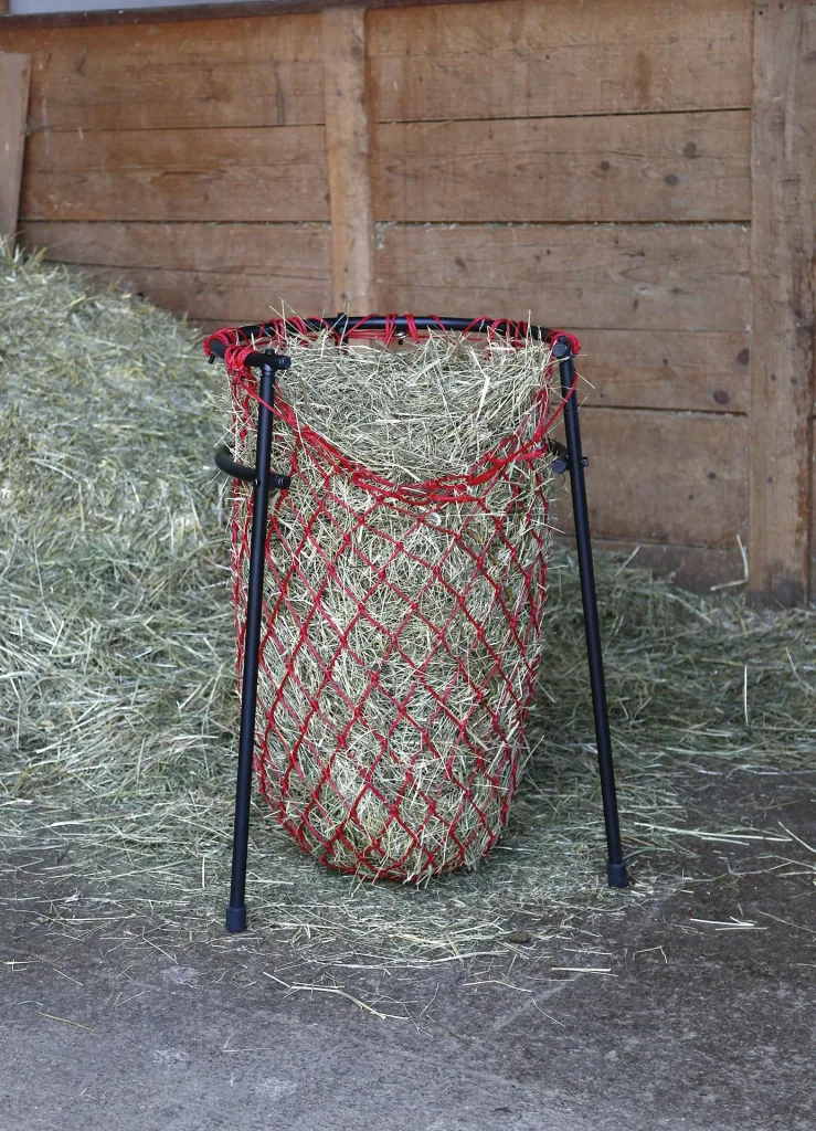 Filling aid for hay nets
