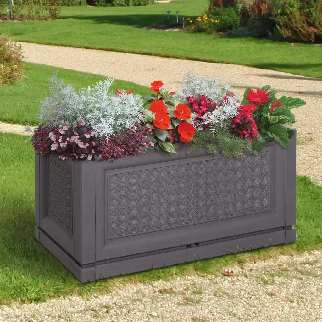 Plant pots