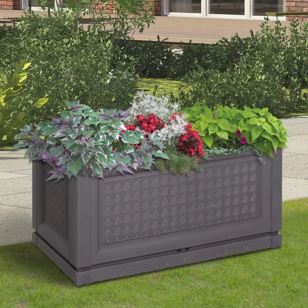 Plant pots