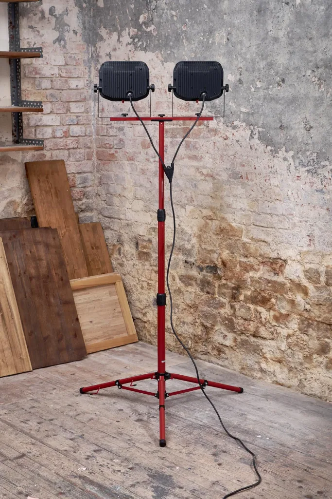 Tripod spotlight 2 x 3000 lumens 5000 K 3 m cable Y - connection