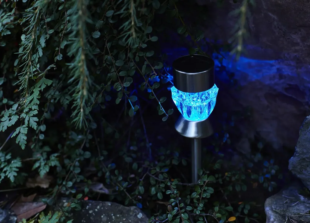 Solar LED light with ground spike