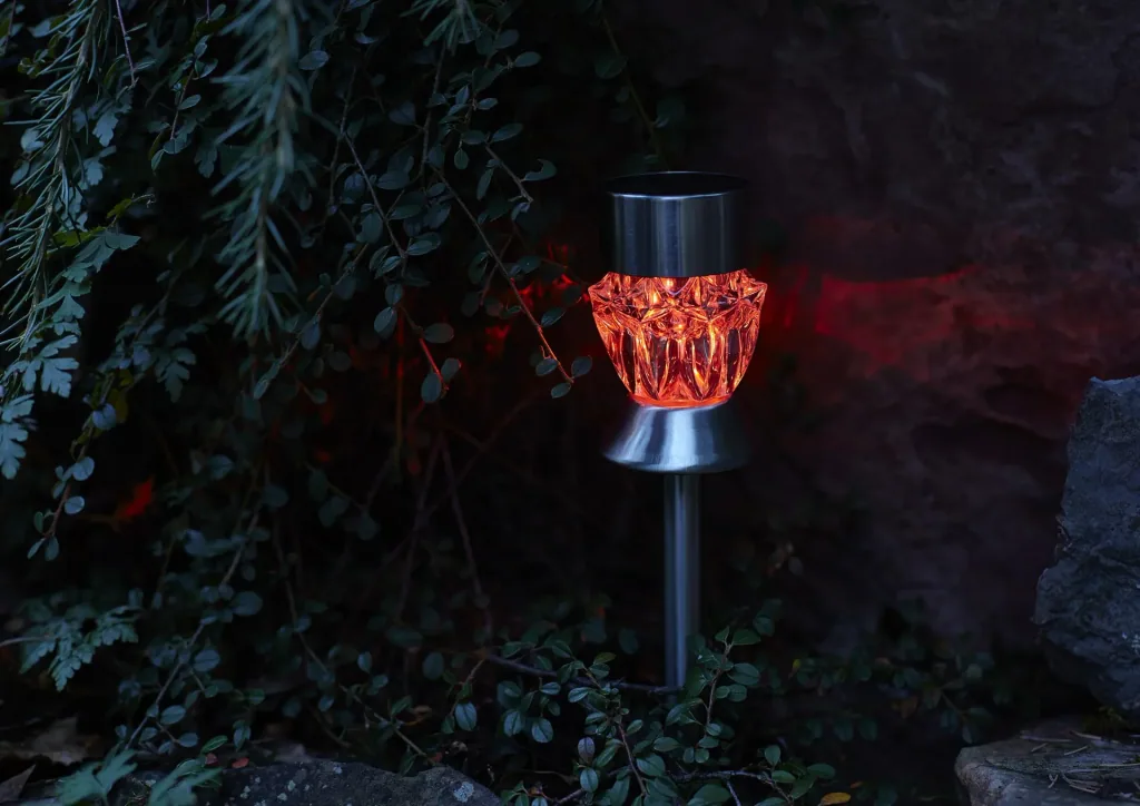 Solar LED light with ground spike
