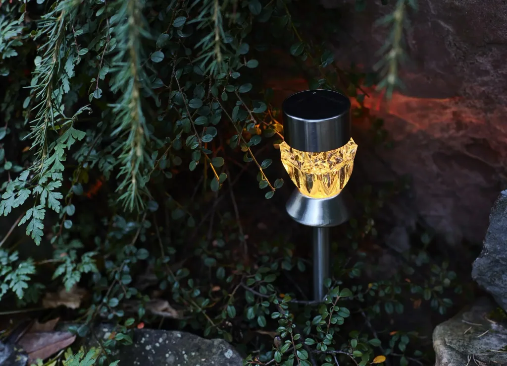 Solar LED light with ground spike
