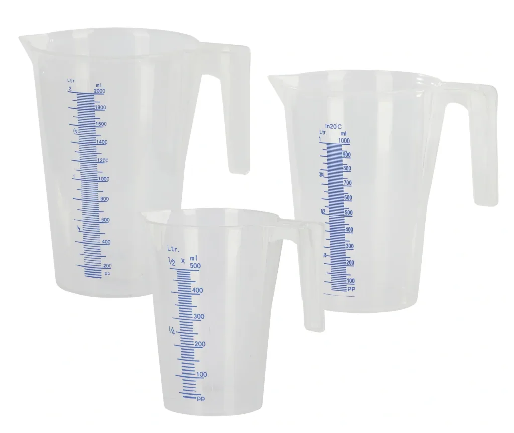 Measuring cup with handle and pouring spout, with filling scale, for 500ml