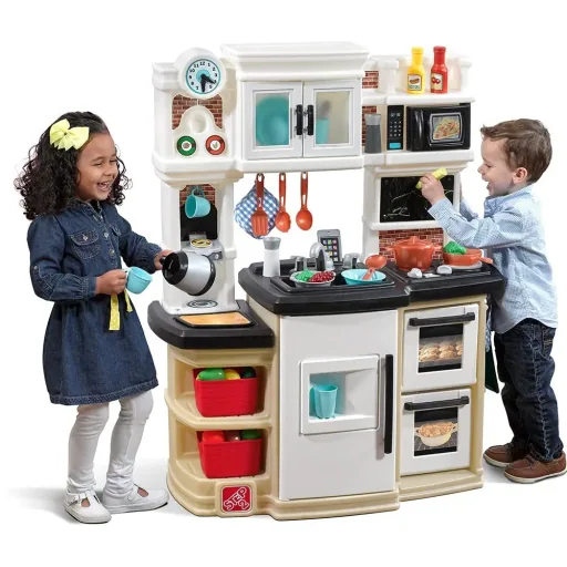 Large gourmet kitchen