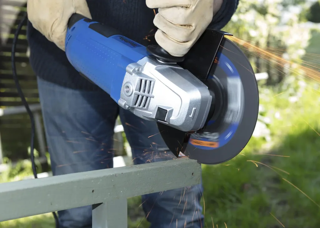 Two-hand angle grinder with soft start in a case, 2600 watts, 230 mm