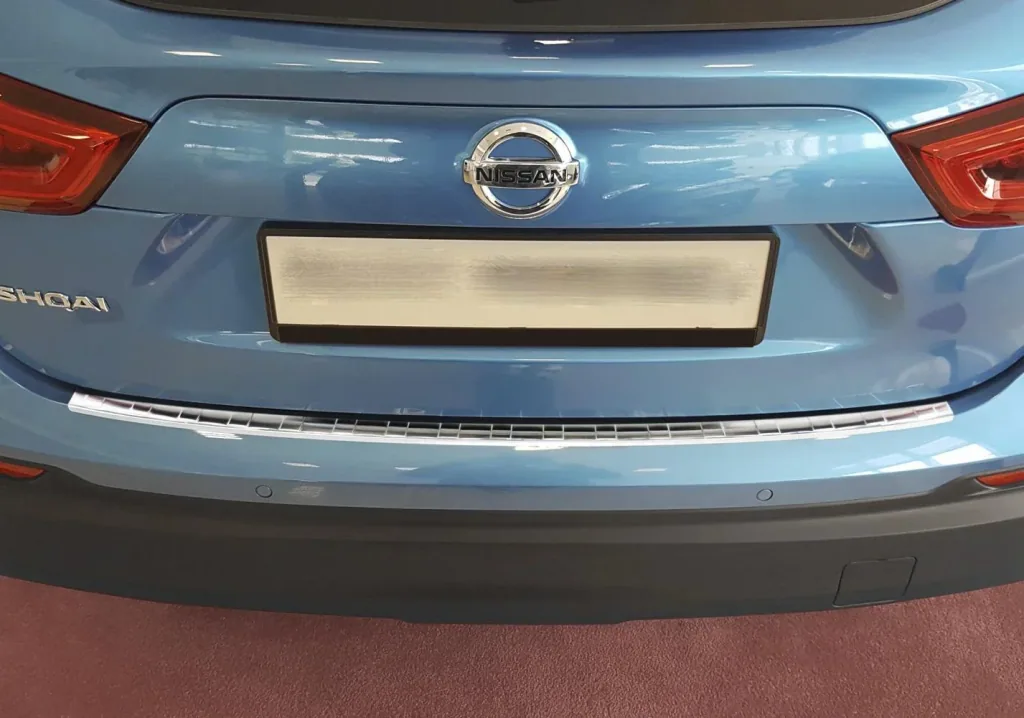 Stainless steel loading sill protector for Nissan Qashqai - built 3/2017 >