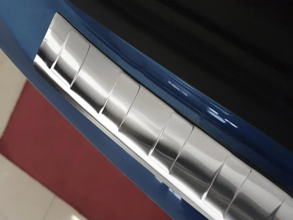Stainless steel loading sill protector for Nissan Qashqai - built 3/2017 >