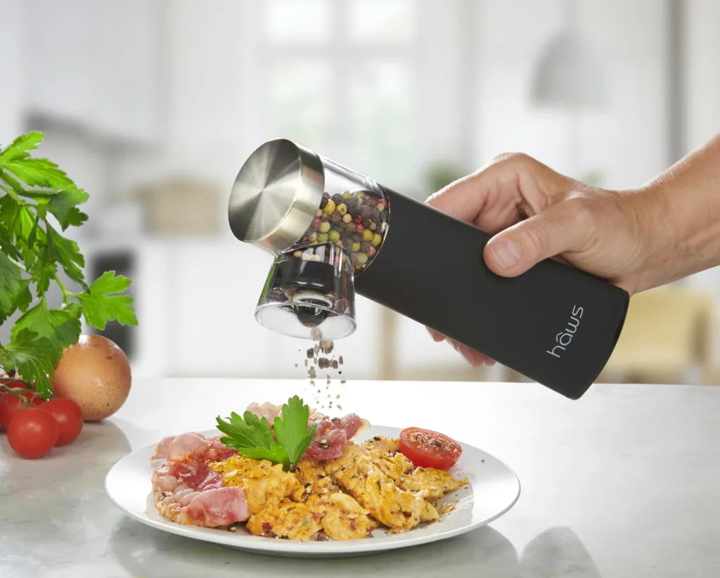 Electric tilting salt and pepper mill with ceramic grinder