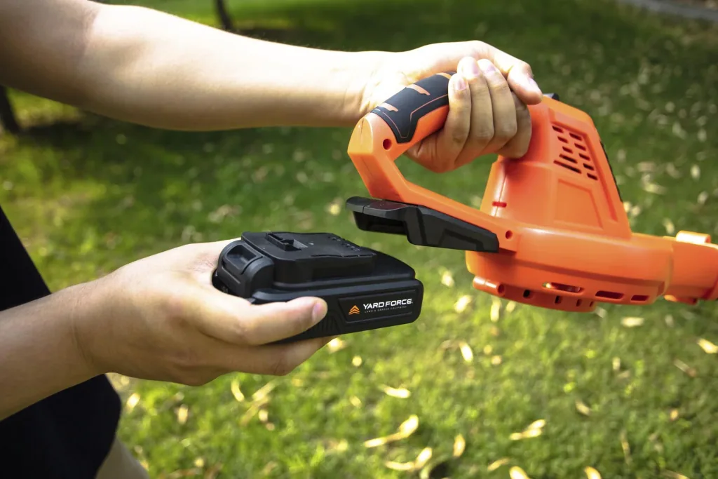 Cordless leaf blower "LB C20AW" - without battery and charger