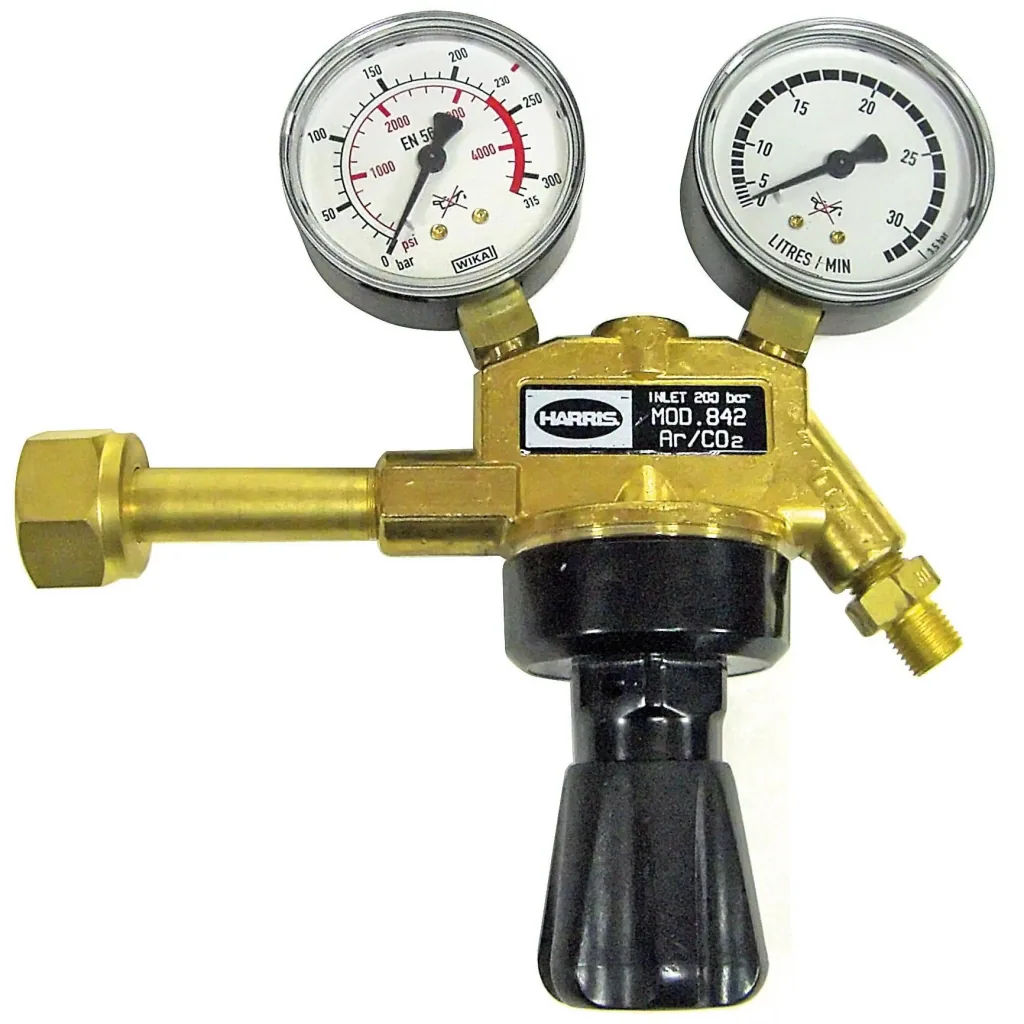 Pressure reducer for gas welding equipment
