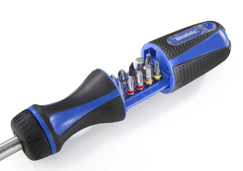 Professional ratchet screwdriver with 1/4" magazine