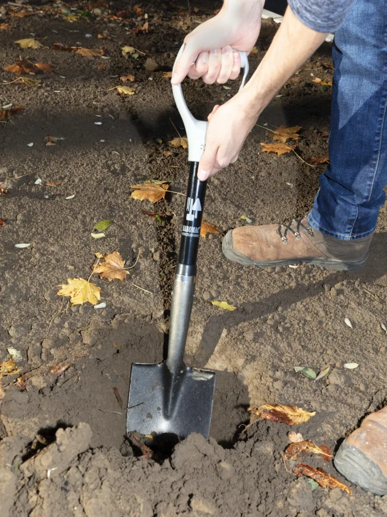 Mini shovel