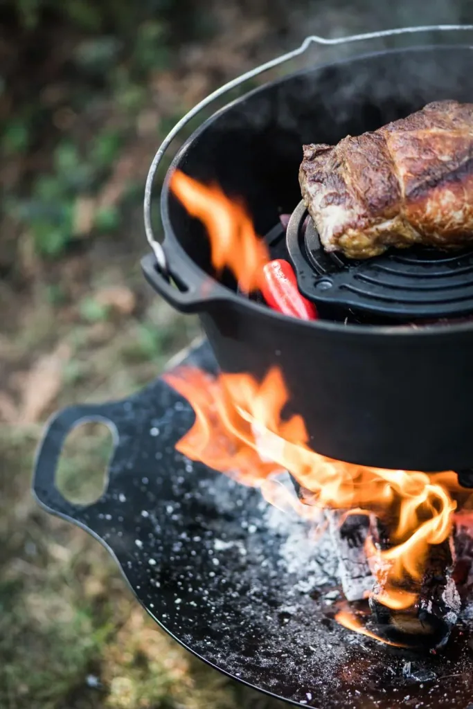 Dutch oven (12 qt)