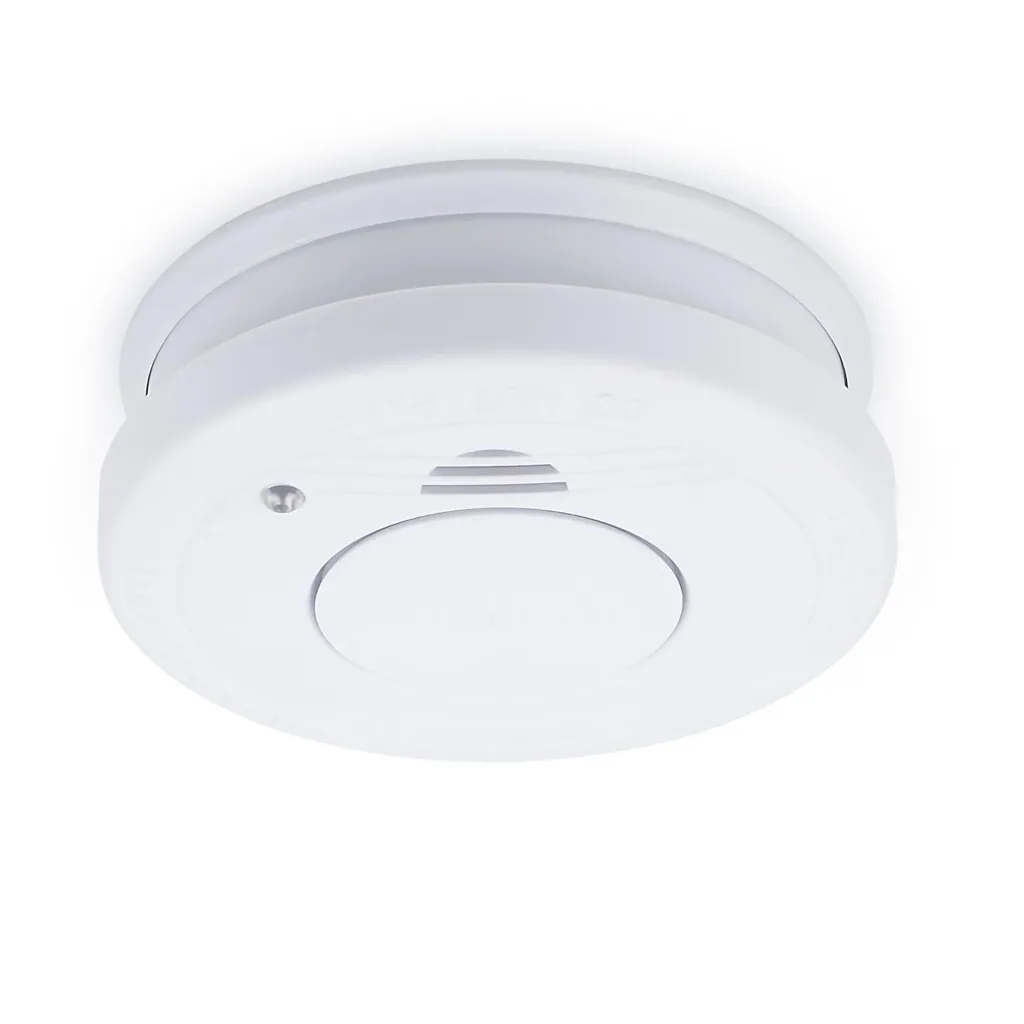 Smoke detector + magnetic attachment