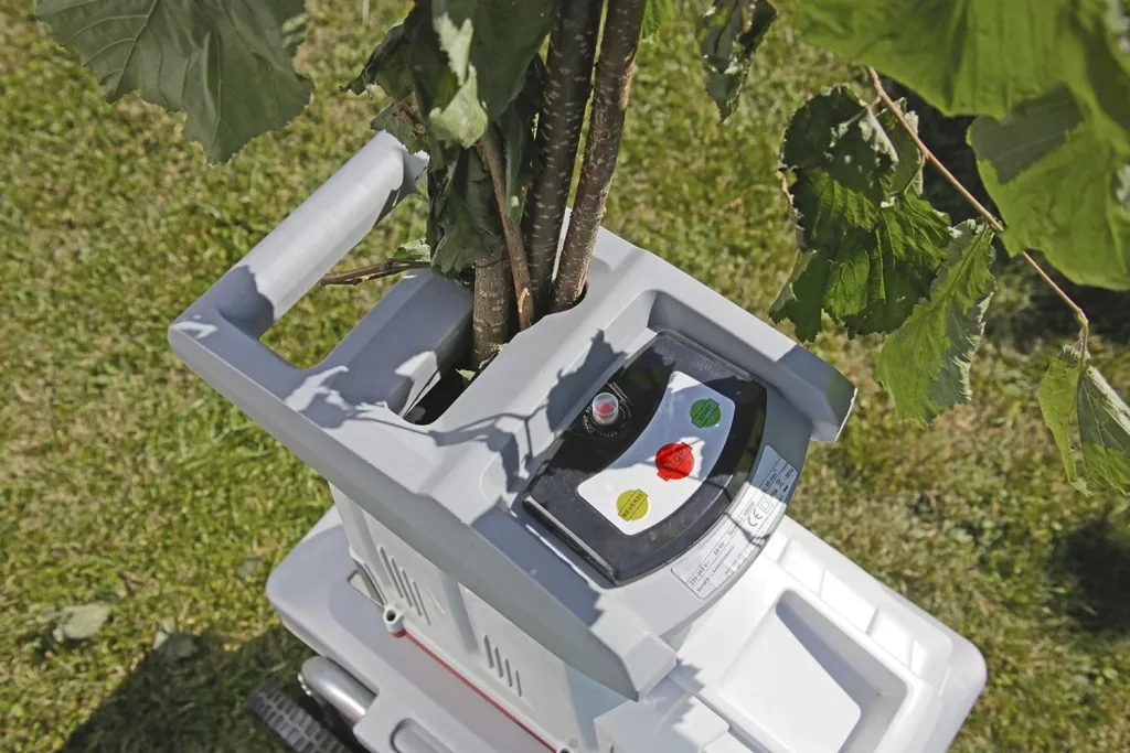 Electric quiet roller shredder GM H - 3000
