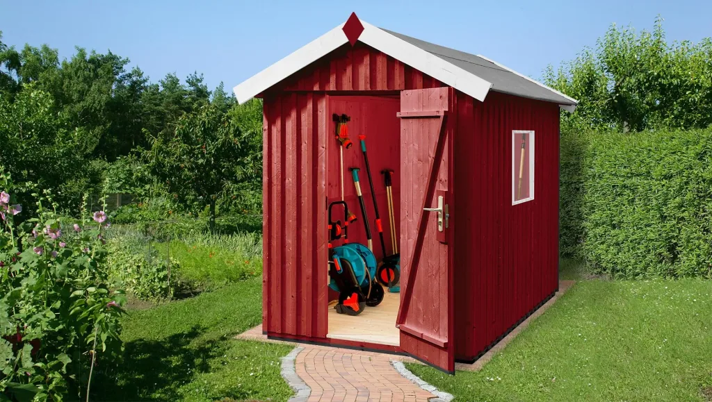 Swedish house size 1, L x W x H 200 x 208 x 220 cm, rough-sawn, Swedish red, with single door and window