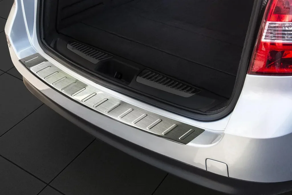 Loading sill protection for Renault Laguna III station wagon built in 2008>