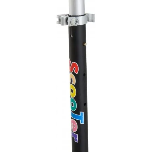 Children's scooter with 3 wheels