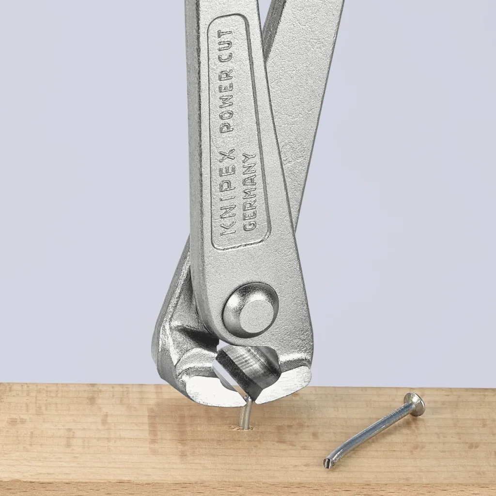 Heavy-duty pliers