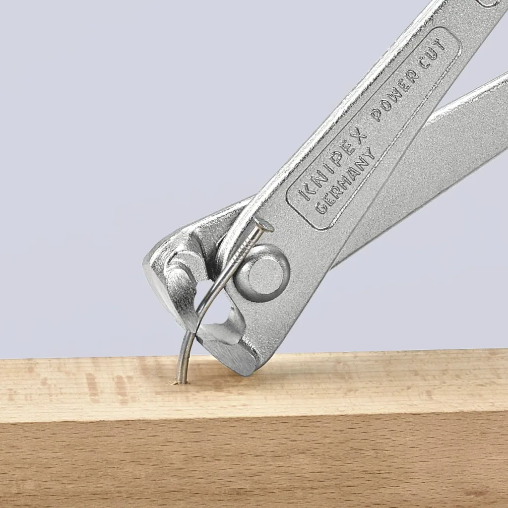 Heavy-duty pliers