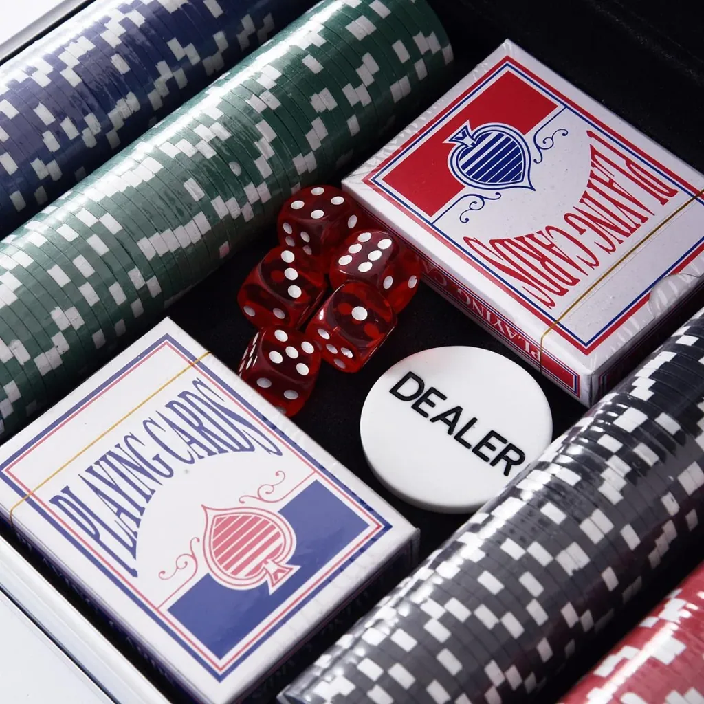 Poker case with 200 chips silver