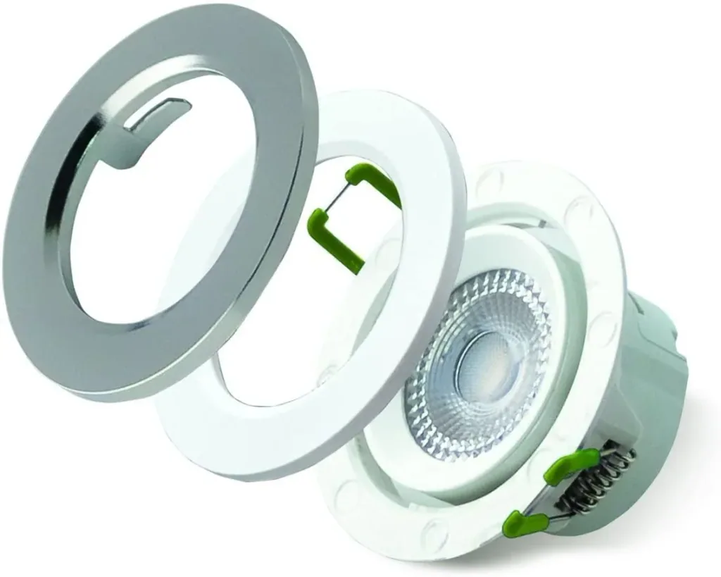 Swiveling recessed spotlight