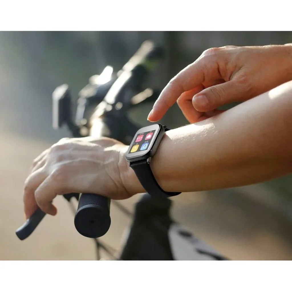 Smartwatch with temperature measurement
