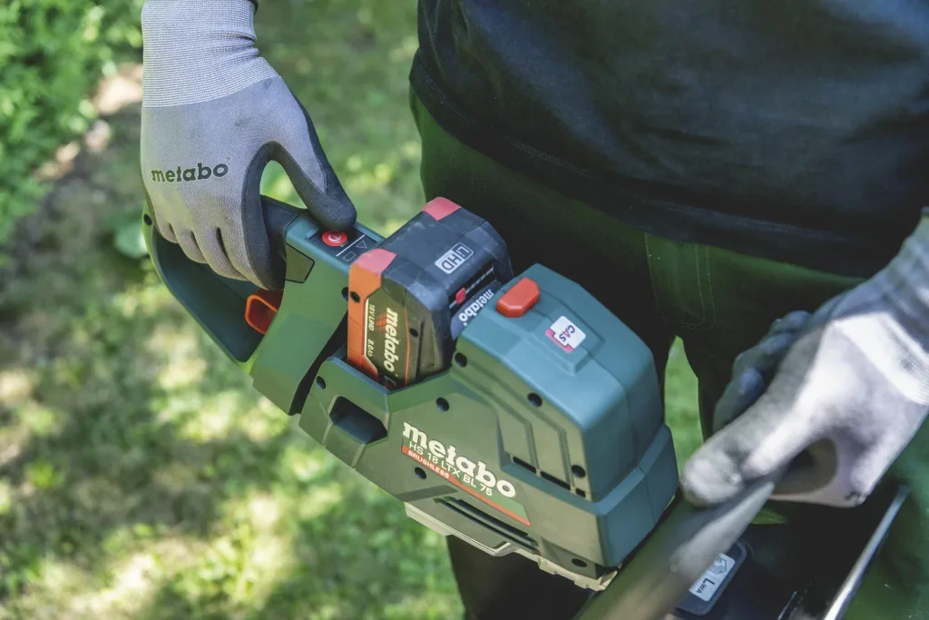 Cordless hedge trimmer HS 18 LTX BL 65 without battery pack, without charger