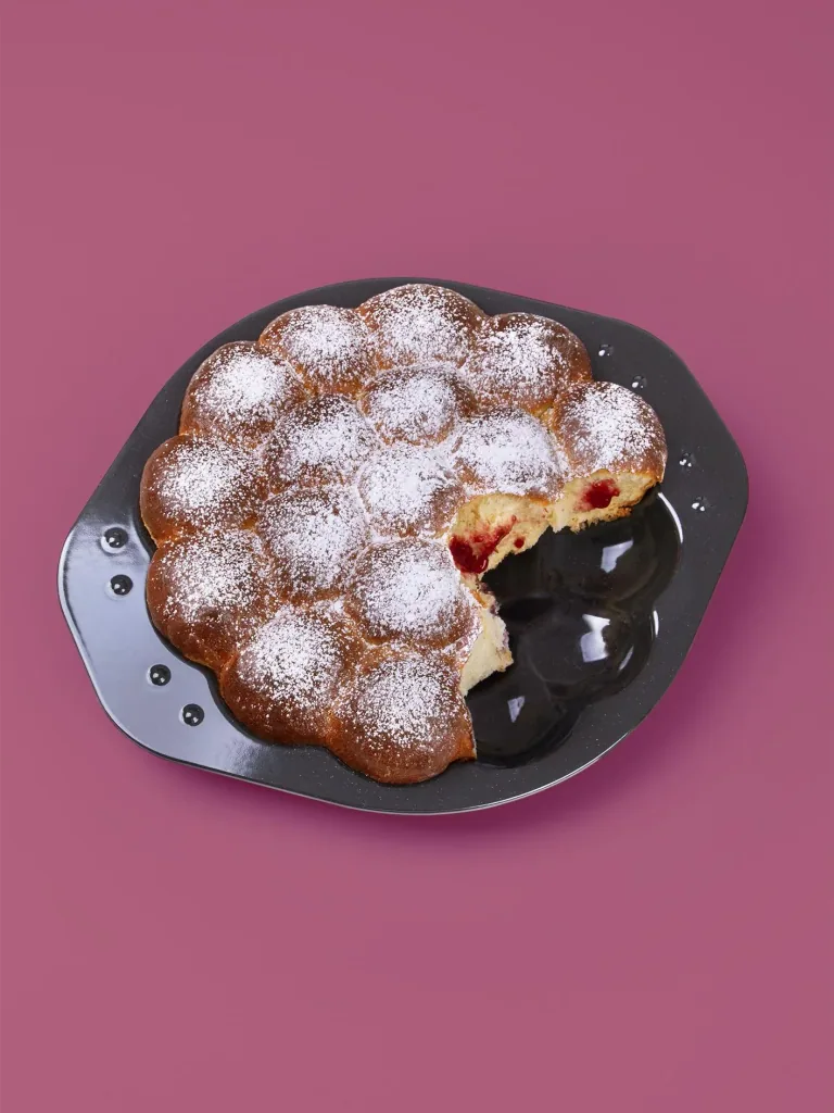 Cloud Sun Enamel Baking Pan, 30 x 35 x 4 cm with Recipes