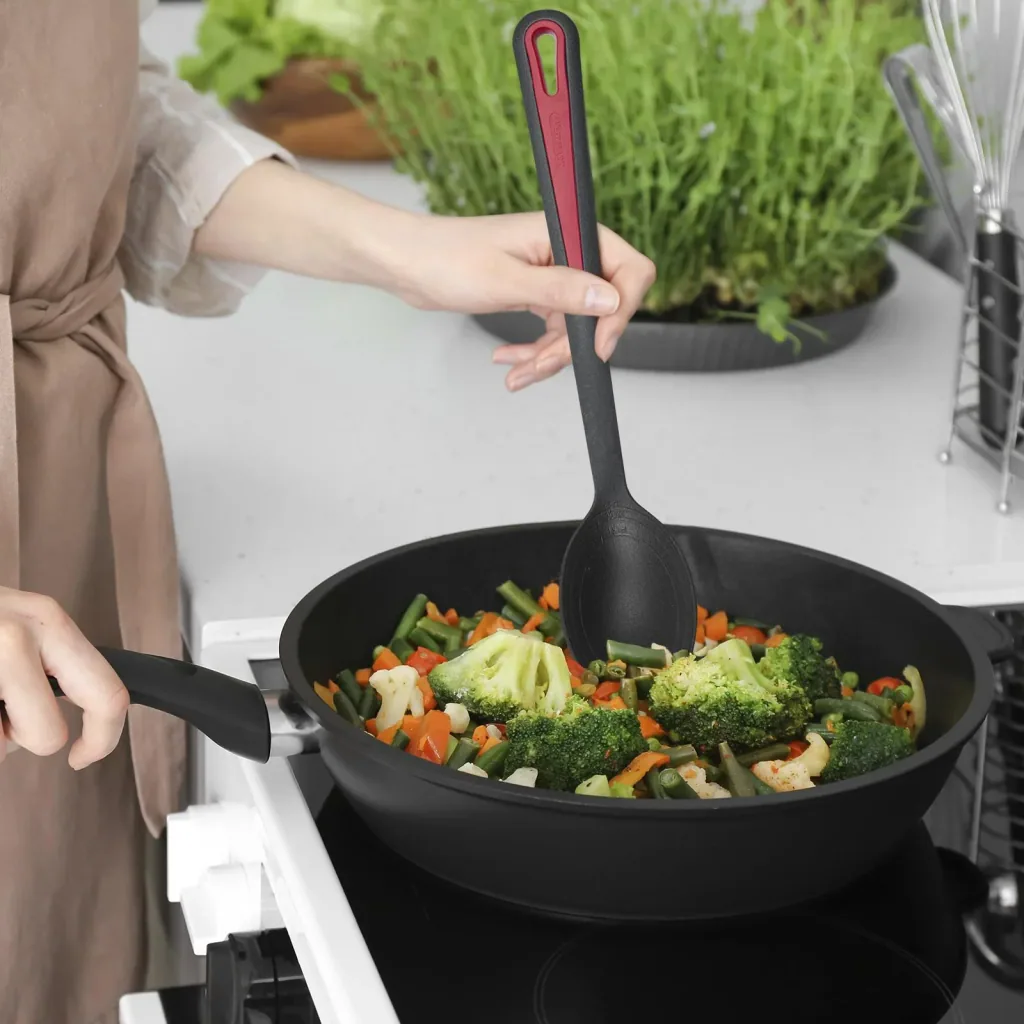 Frying and vegetable spoon "Gallant", with oval ladle