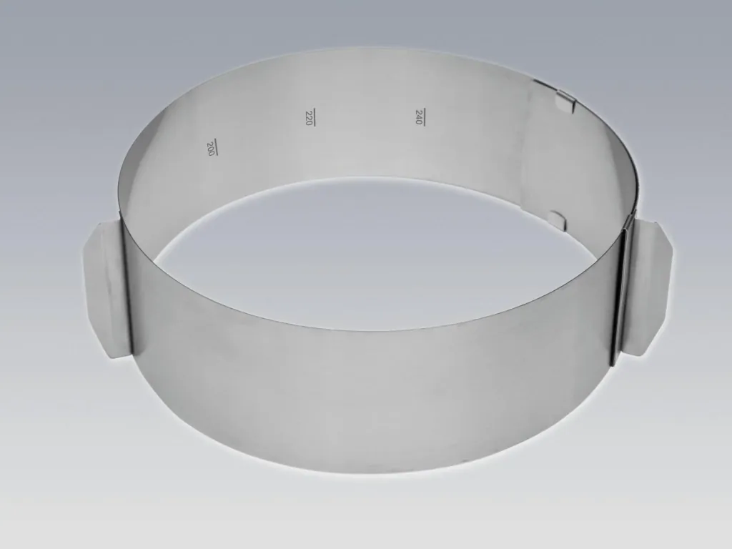 Variable cake ring with scale, from 16-30 cm
