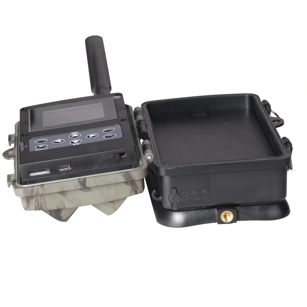 Wildlife and surveillance camera with LTE module and TuyaSmart app control