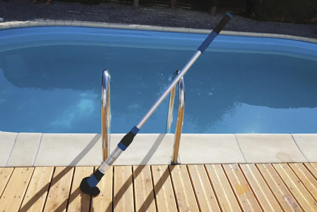 Cordless pool vacuum cleaner "Sweep 2000", up to 24 l/min flow rate