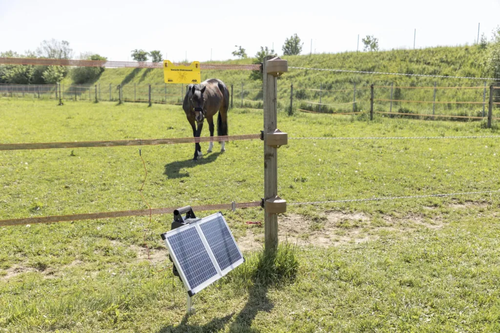 AKO SunPower S3000 electric fence energizer