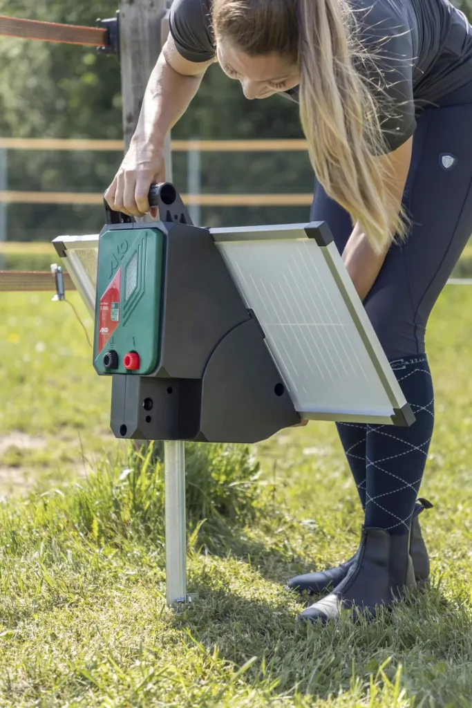 AKO SunPower S3000 electric fence energizer