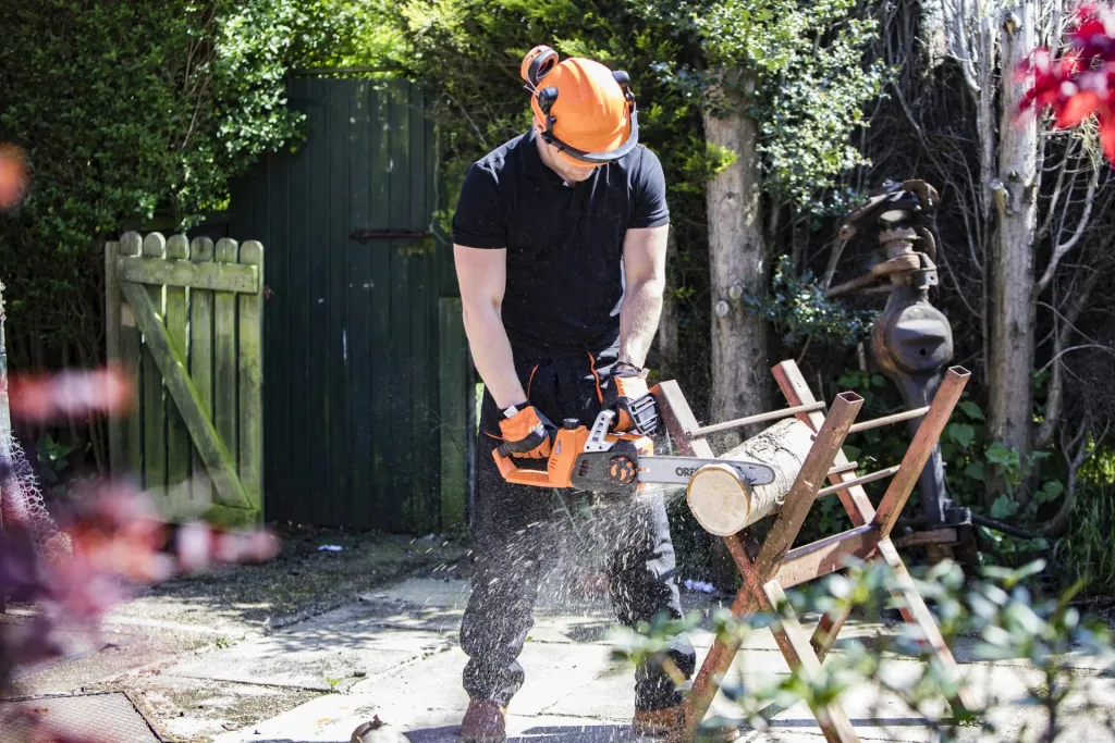 Cordless chainsaw "LS C35W" - without battery and charger