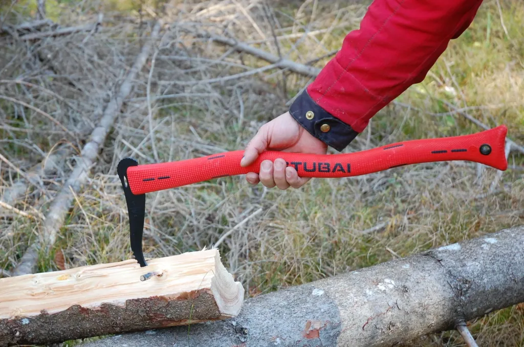 Hand axe, hand axe with plastic handle