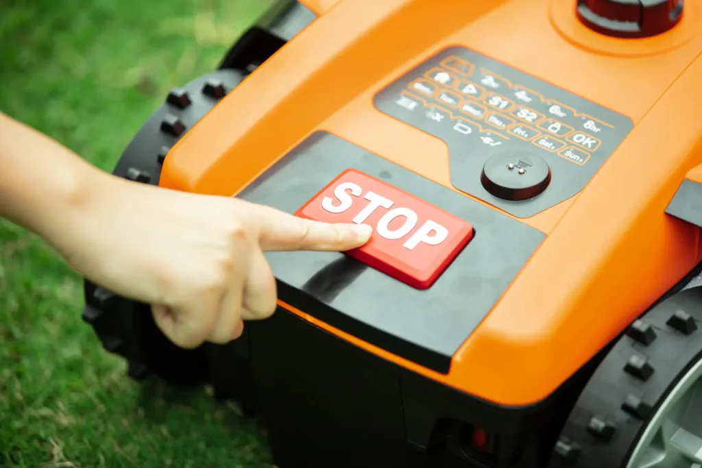 Robotic lawnmower Classic 500B - up to 500 m²