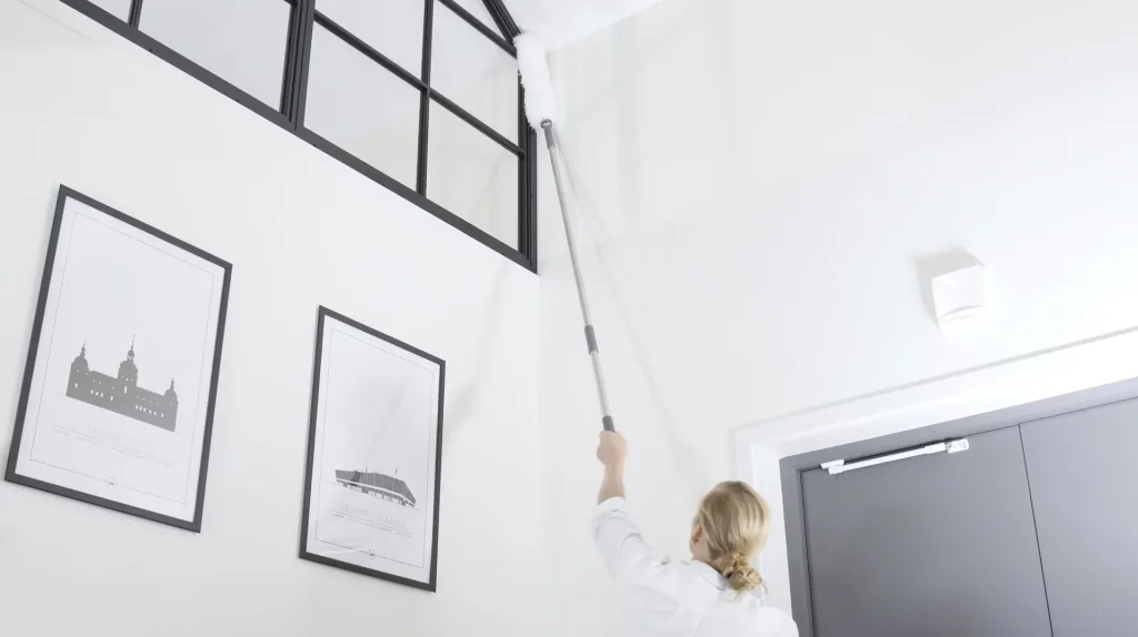 Feather duster attachment