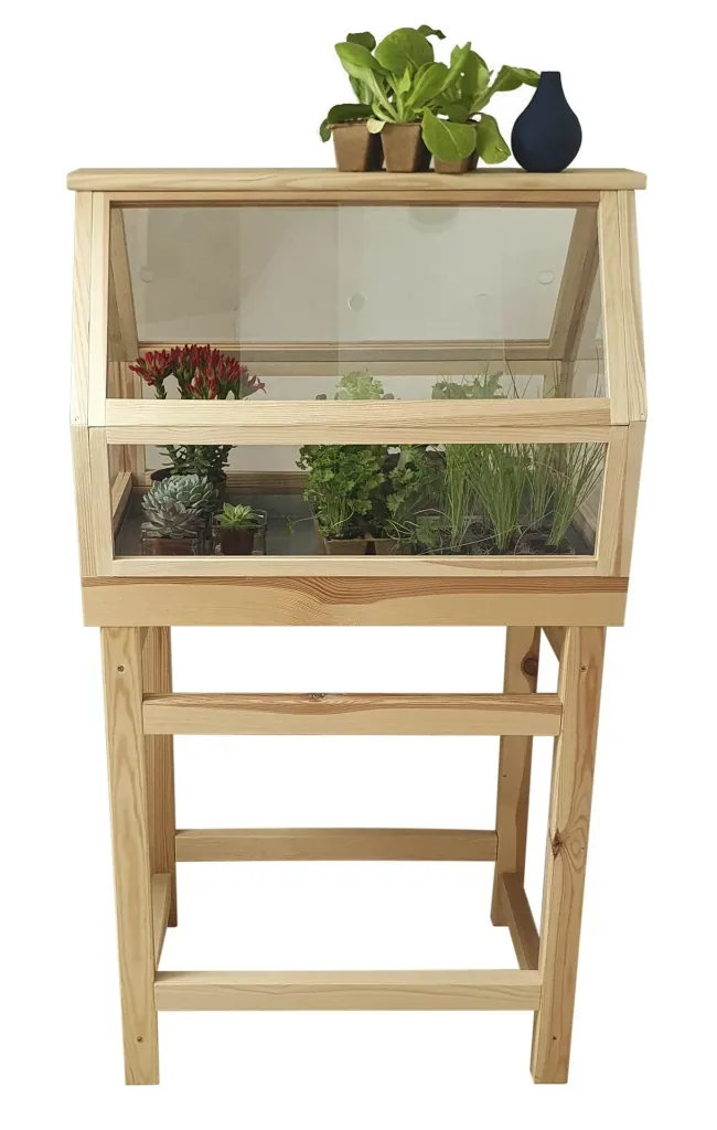 Mini greenhouse on legs