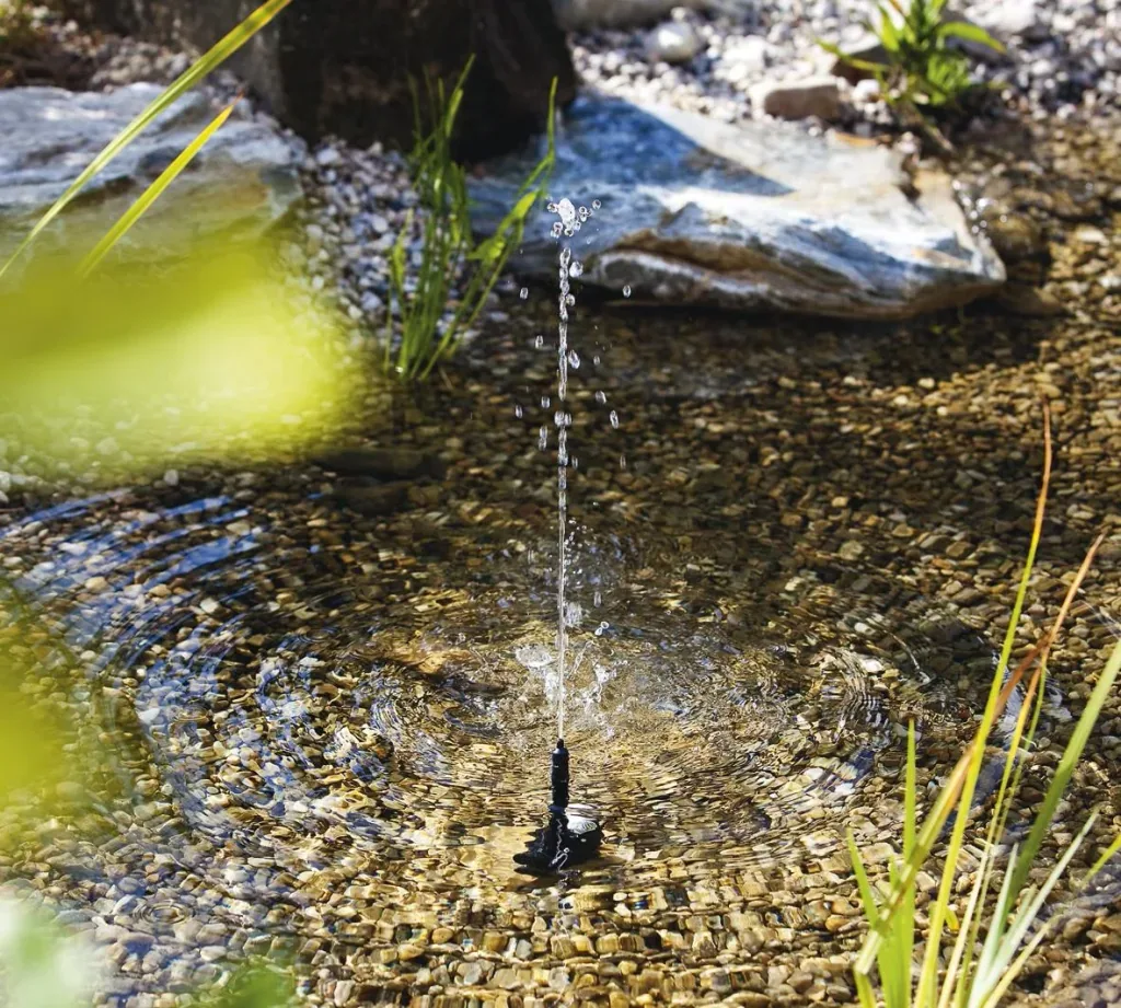 Solar pump system Rimini S with 2 watt solar module + submersible pump