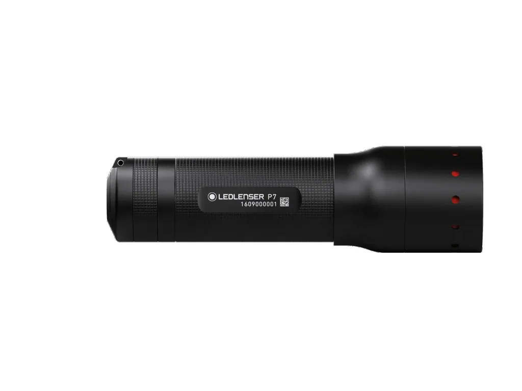Flashlight NEW P-Series P7 with 450 lumens and 300 m beam range