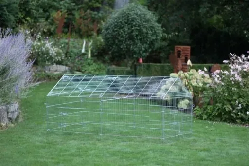 Outdoor enclosure with sun protection